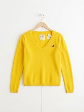 Hollister Women's Bright Yellow V-Neck Sweater